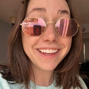 Meet your Posher, Sabrina